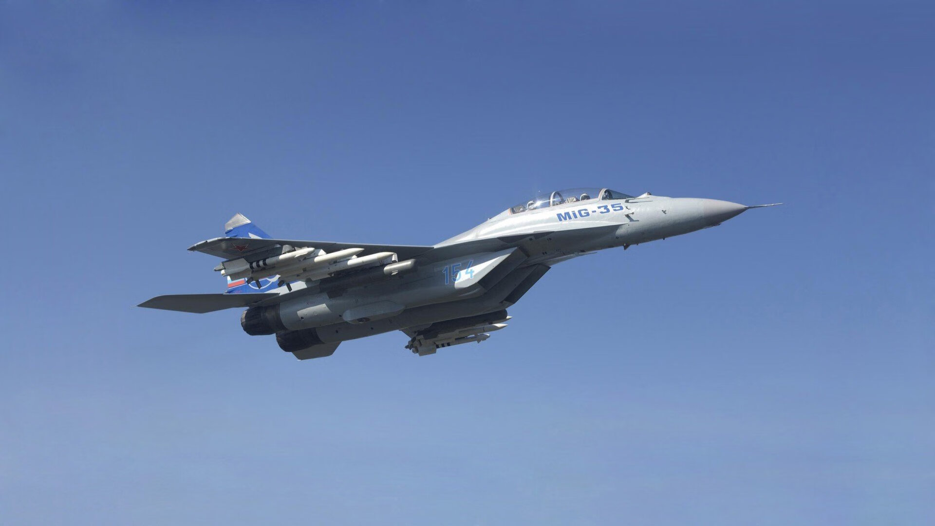 九游网游官网-欧洲杯战术变革：令对手难以应对的创新布局，欧洲杯战术机位